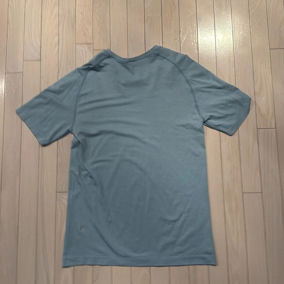 Lululemon Metal Vent Tech Short-Sleeve Shirt - Picture 5 of 6